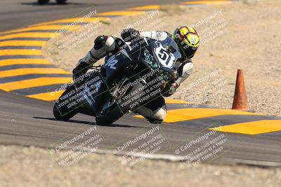 media/Oct-09-2022-SoCal Trackdays (Sun) [[95640aeeb6]]/Turn 12 (140pm)/